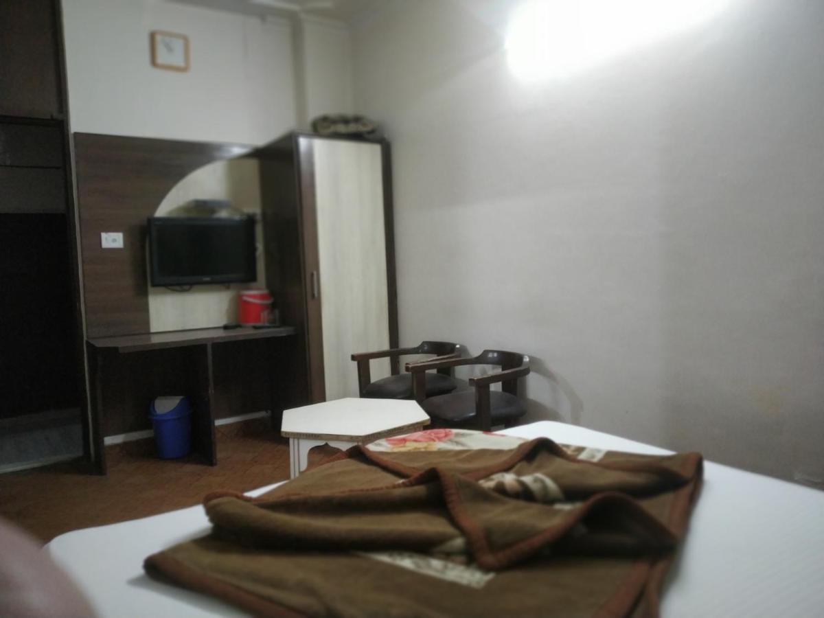 ניו דלהי Hotel Yatri International מראה חיצוני תמונה