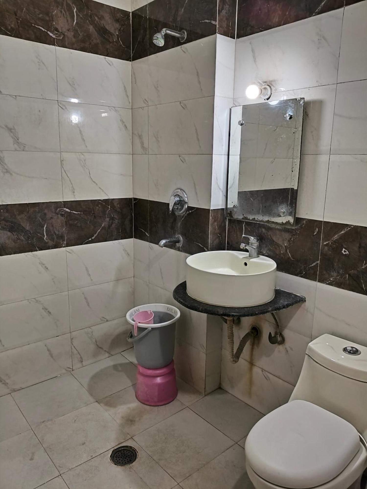 ניו דלהי Hotel Yatri International מראה חיצוני תמונה
