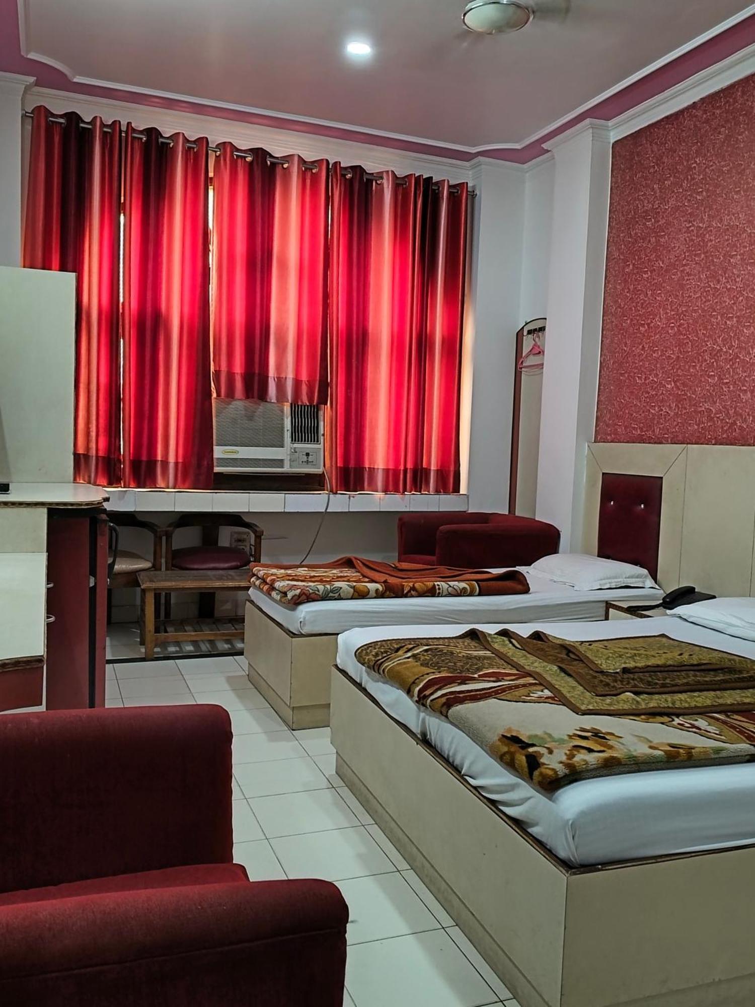 ניו דלהי Hotel Yatri International חדר תמונה
