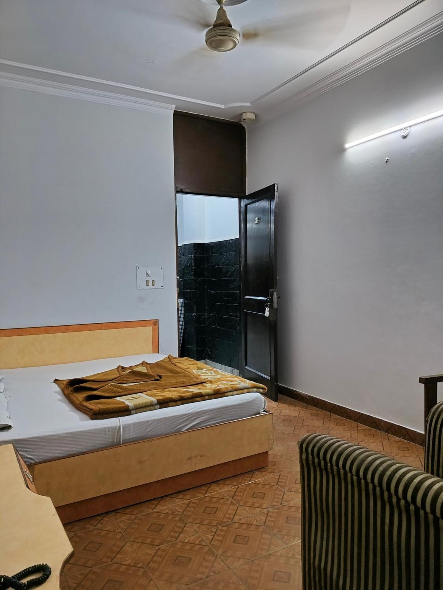 ניו דלהי Hotel Yatri International חדר תמונה