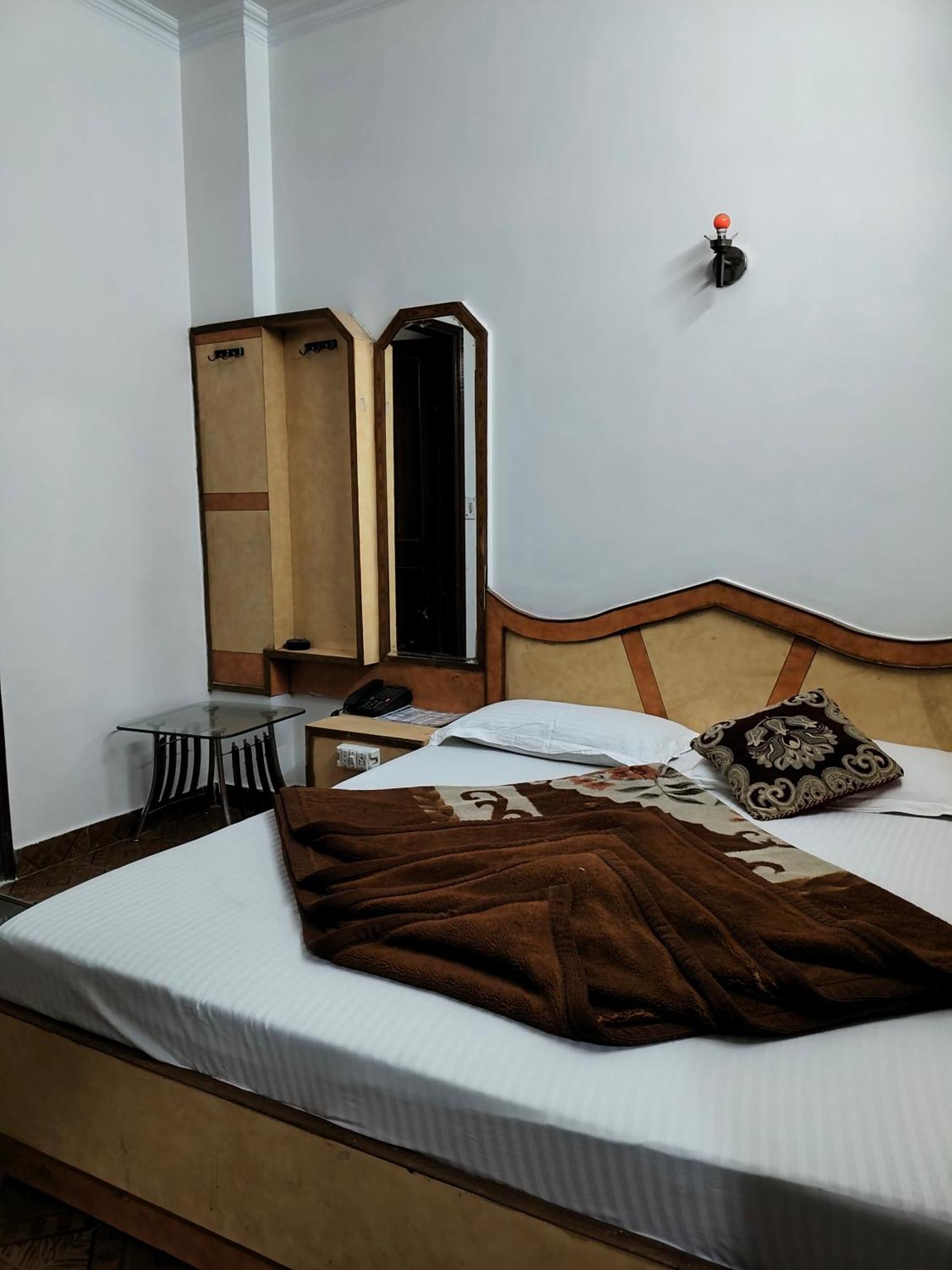 ניו דלהי Hotel Yatri International חדר תמונה