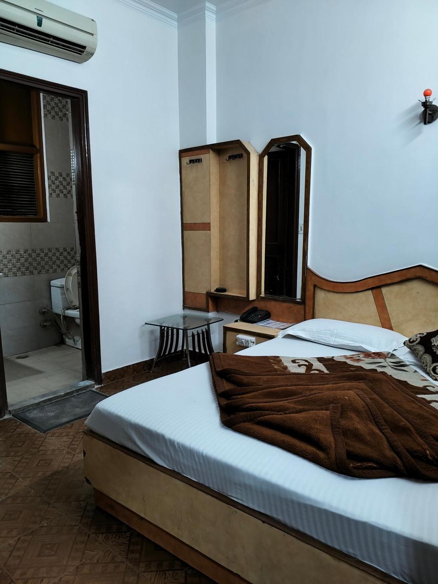 ניו דלהי Hotel Yatri International חדר תמונה