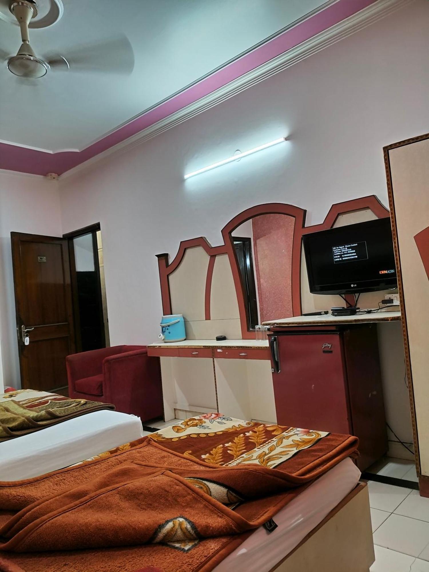 ניו דלהי Hotel Yatri International חדר תמונה
