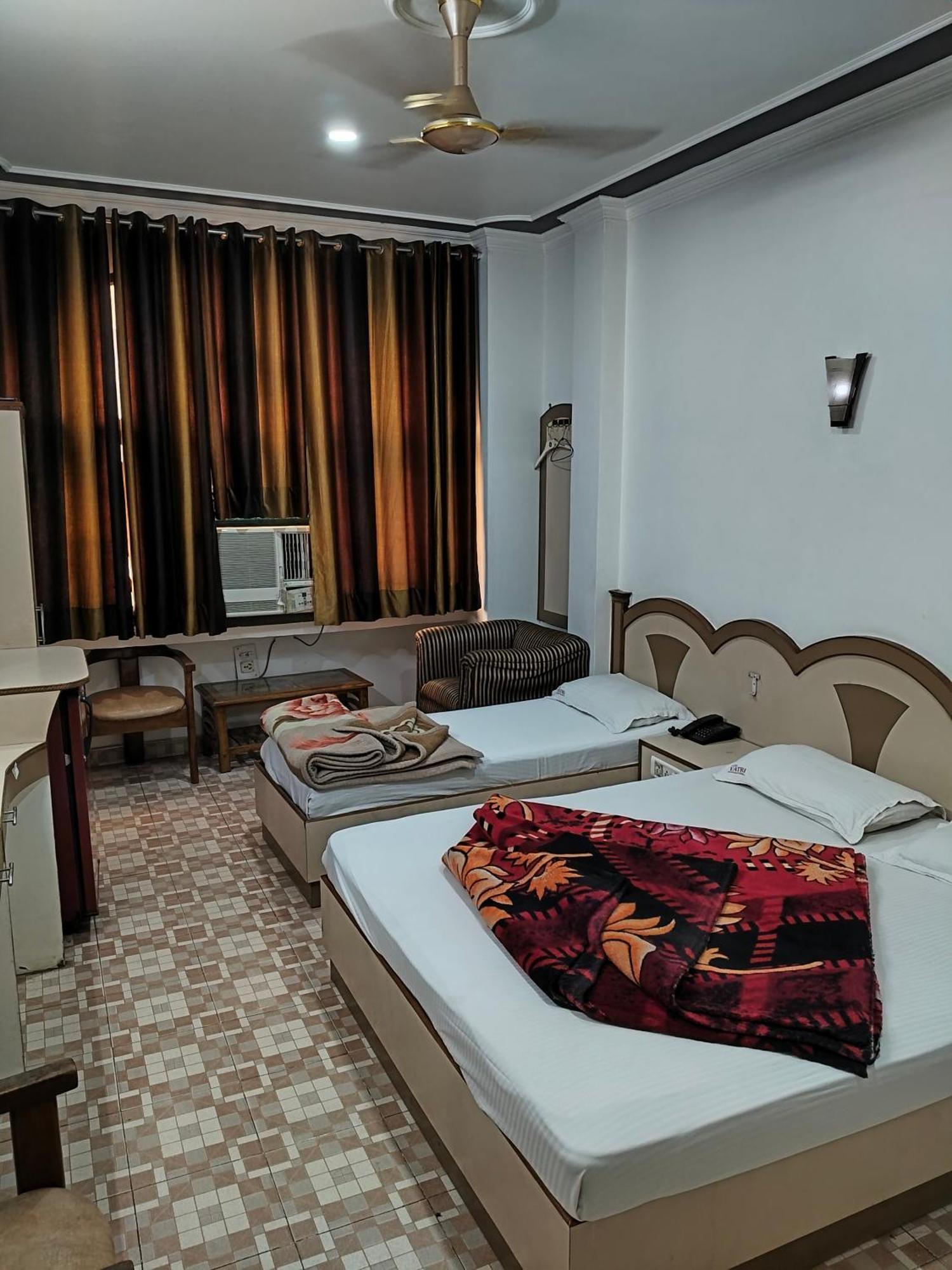ניו דלהי Hotel Yatri International חדר תמונה