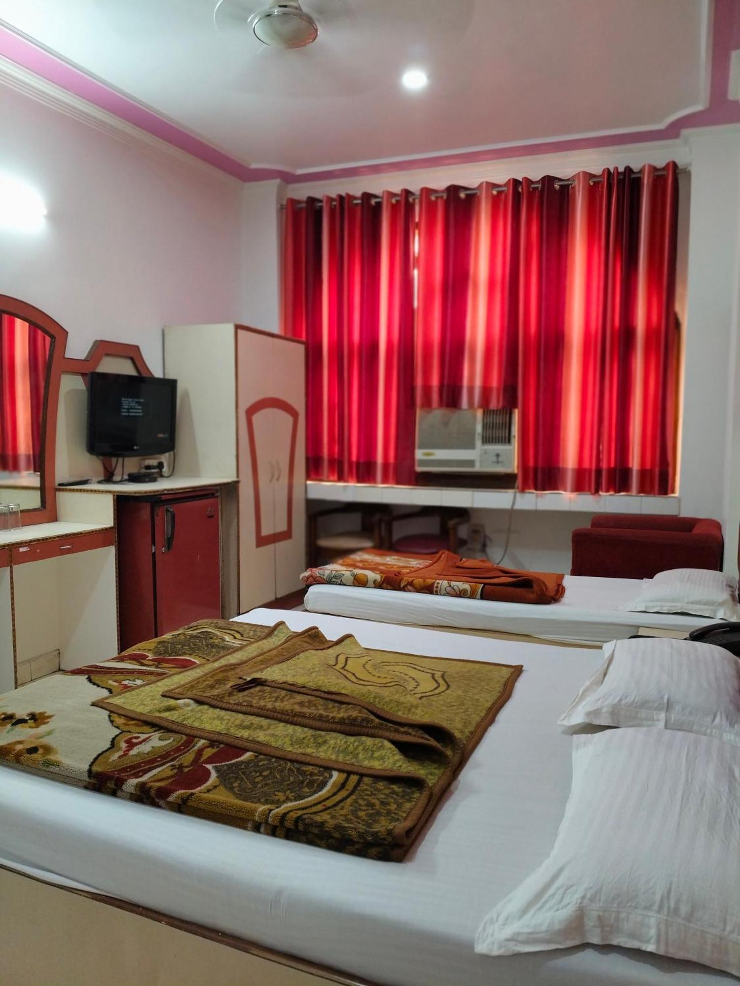 ניו דלהי Hotel Yatri International חדר תמונה