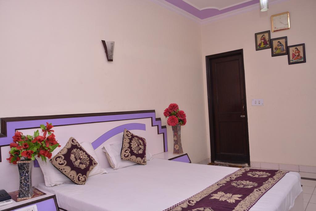ניו דלהי Hotel Yatri International מראה חיצוני תמונה