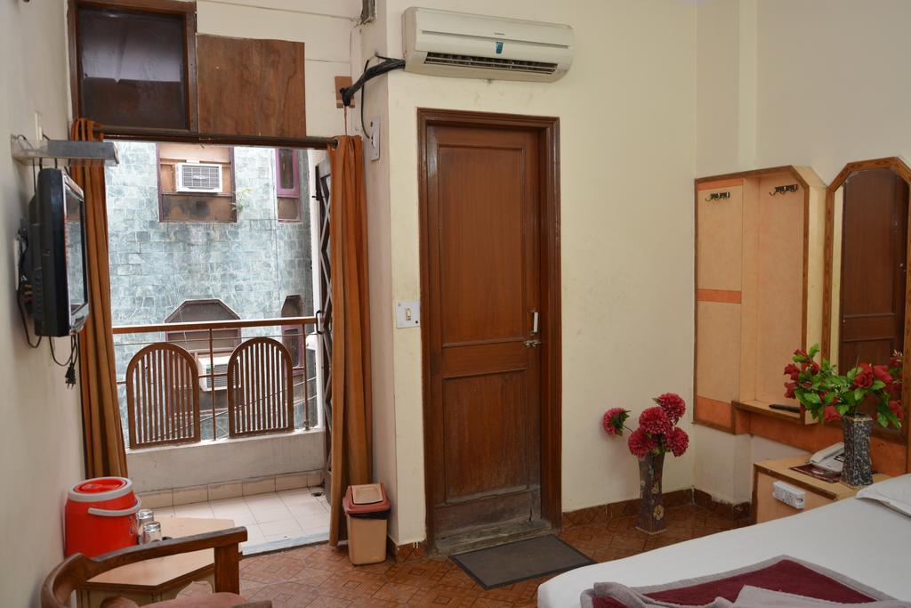 ניו דלהי Hotel Yatri International מראה חיצוני תמונה