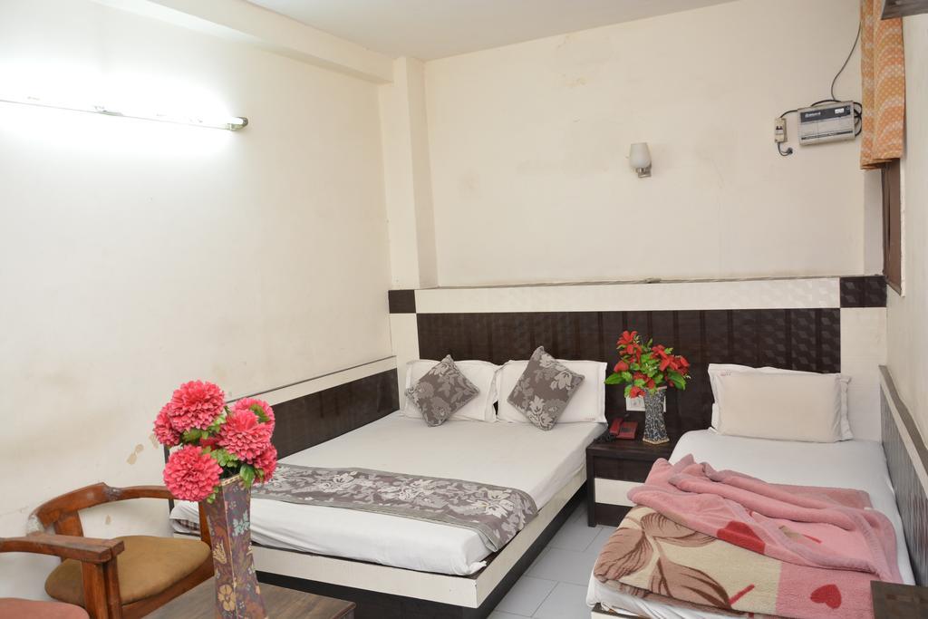 ניו דלהי Hotel Yatri International מראה חיצוני תמונה