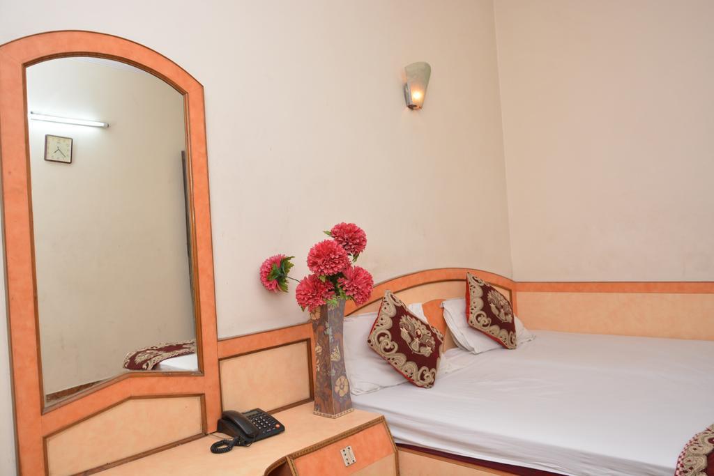 ניו דלהי Hotel Yatri International מראה חיצוני תמונה