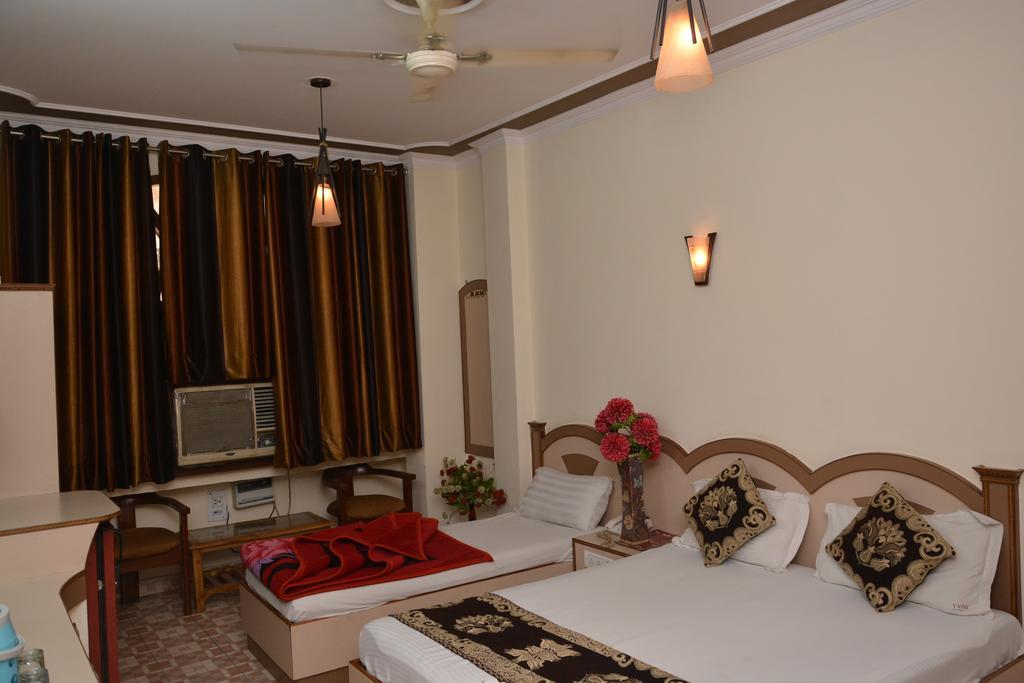 ניו דלהי Hotel Yatri International מראה חיצוני תמונה