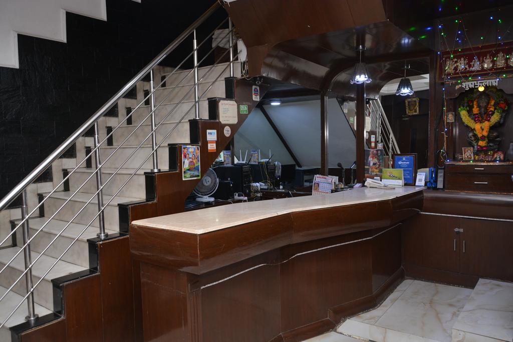 ניו דלהי Hotel Yatri International מראה חיצוני תמונה