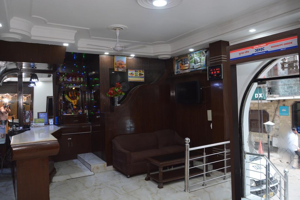ניו דלהי Hotel Yatri International מראה חיצוני תמונה